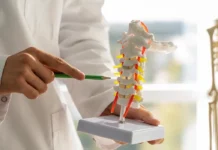 Skolyoz Nedir, Belirtileri Nelerdir? En İyi Egzersizleri