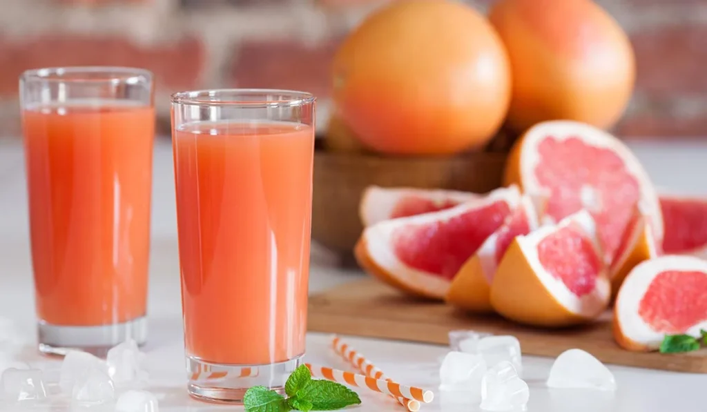 Greyfurt Suyu Neye İyi Gelir? Faydaları ve Zararları Neler?